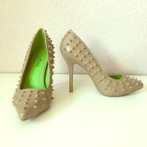 Studded Anne Michelle Stilettos